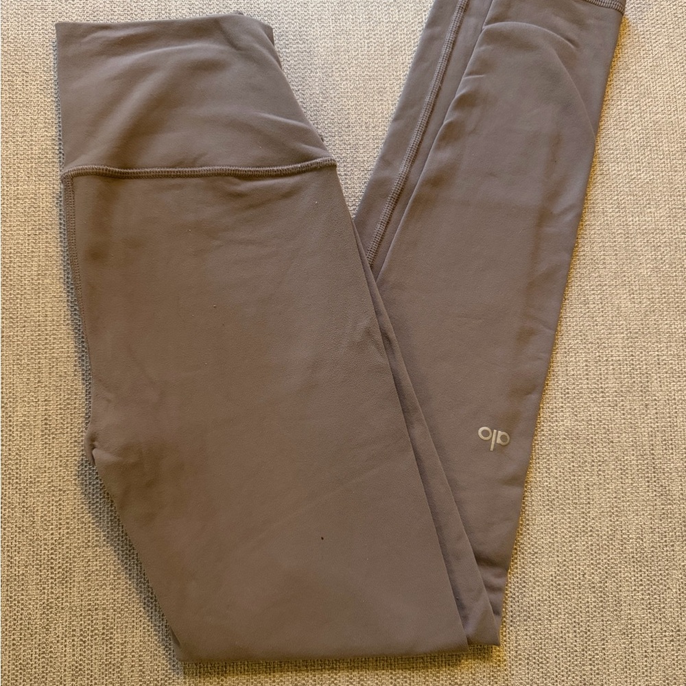 ALO Yoga High Waist Airbrush Legging in Purple Dusk  - Small